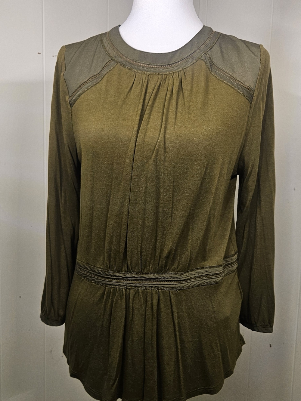 Banana Republic Olive Green 3/4 Sleeve Peplum Top MEDIUM
